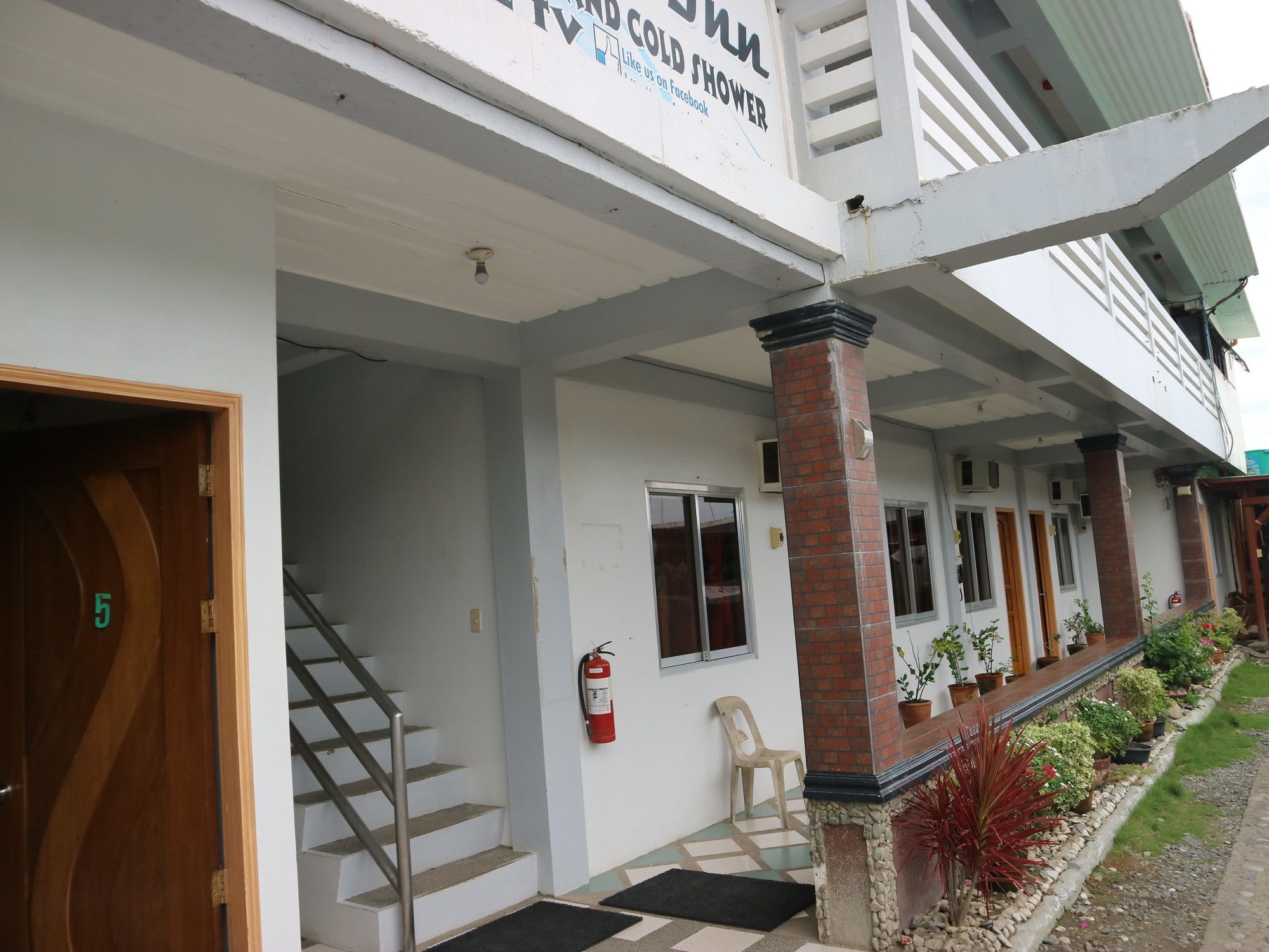 Pacific Waves Inn Baler Buitenkant foto