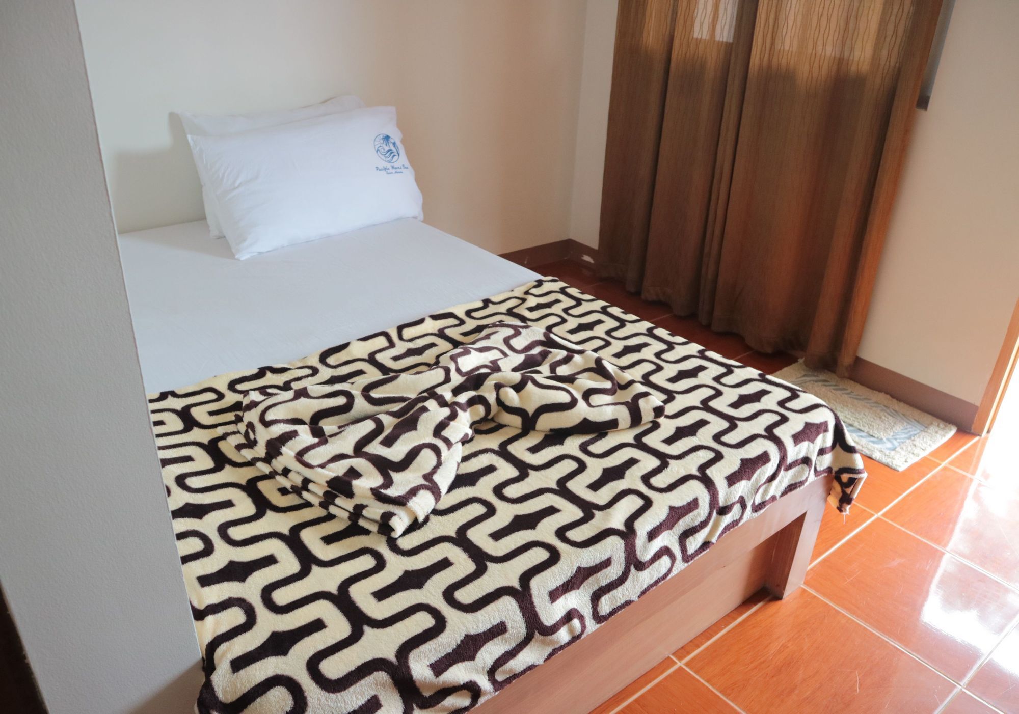 Pacific Waves Inn Baler Buitenkant foto