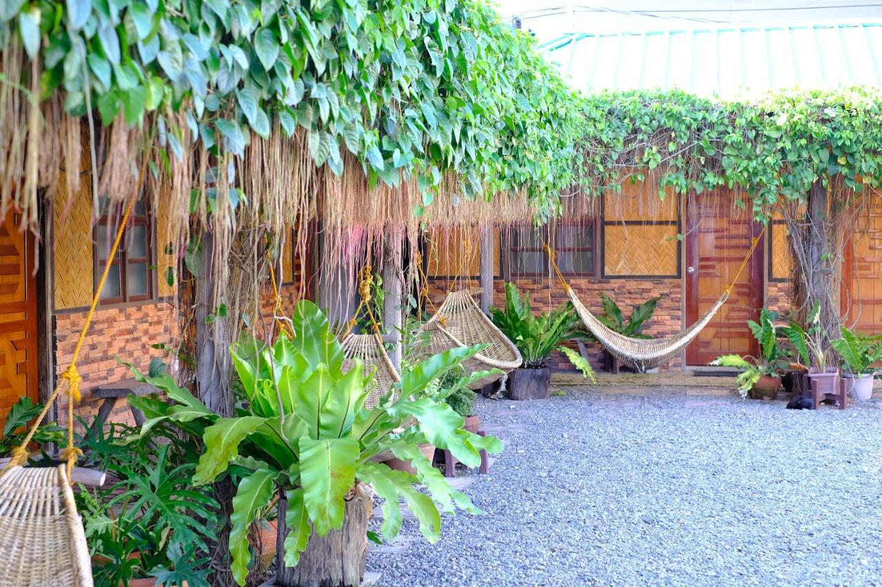 Pacific Waves Inn Baler Buitenkant foto